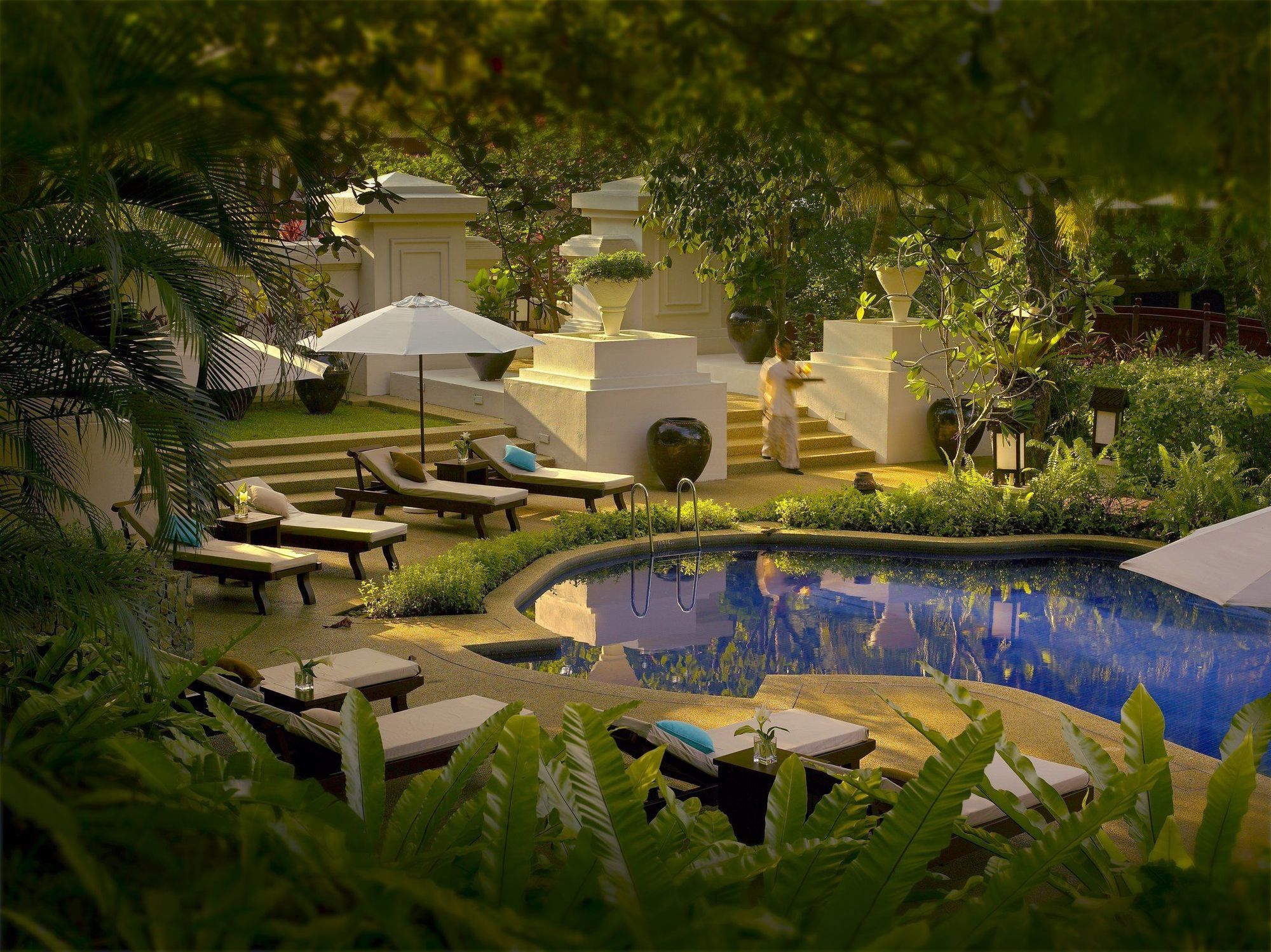 Tanjong Jara Resort, Terengganu - A Small Luxury Hotels Of The World Dungun Faciliteter billede The pool at the Four Seasons Hotel, Kuala Lumpur