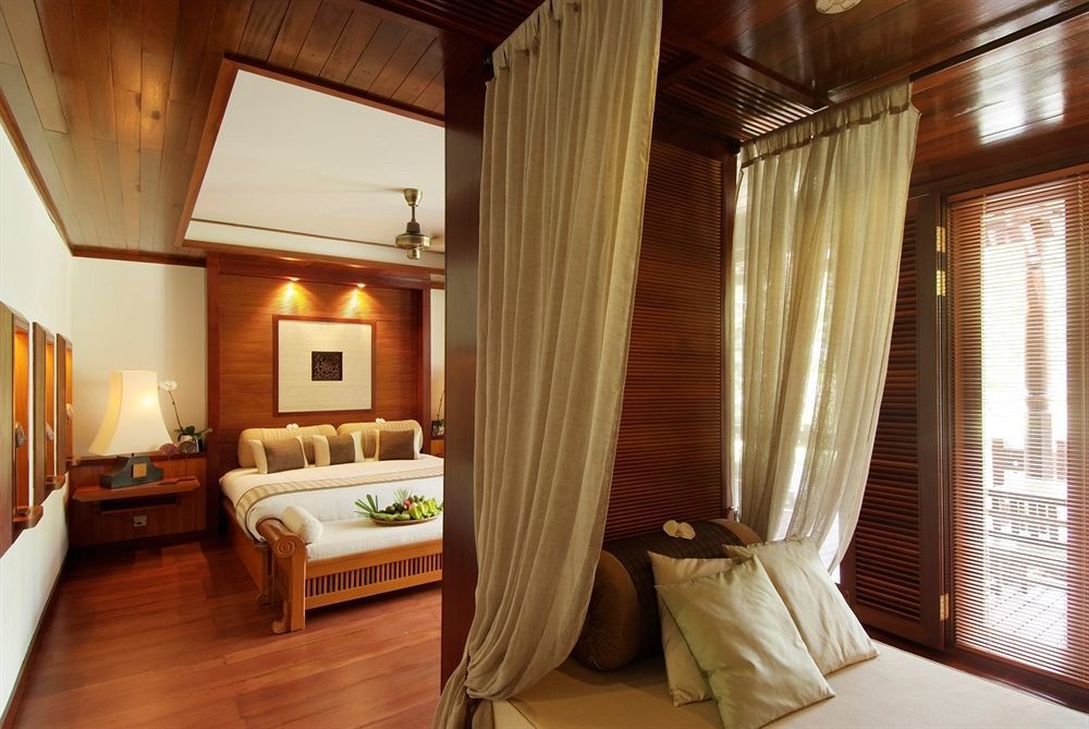Tanjong Jara Resort, Terengganu - A Small Luxury Hotels Of The World Dungun Eksteriør billede A bedroom at the resort